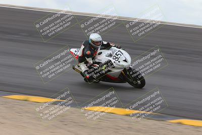 media/Jan-15-2023-SoCal Trackdays (Sun) [[c1237a034a]]/Bowl (1125am)/